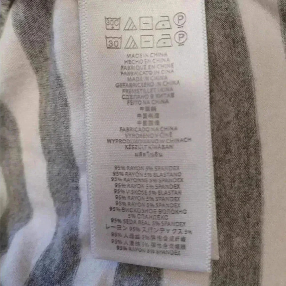 Michael Kors Grey & White Striped Tee Shirt Size Small - Picture 8 of 8